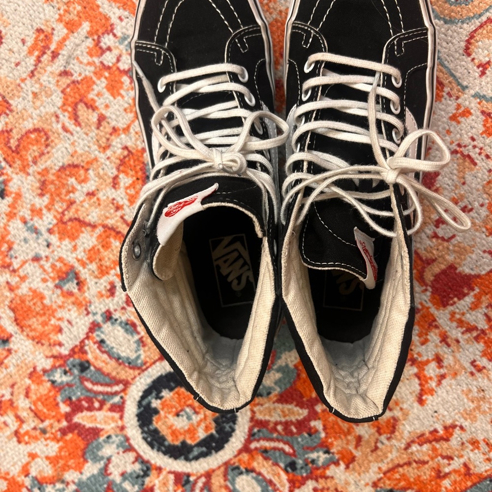 Vans Classic Black and White Skate Shoes platform. EUC. Some marks from use - Picture 9 of 9